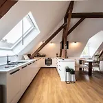 Design-loft Und *