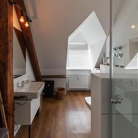 Design-loft Und *