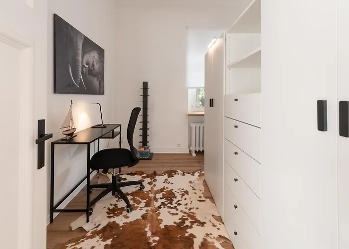 Design-loft Und Im Villenviertel Apartment